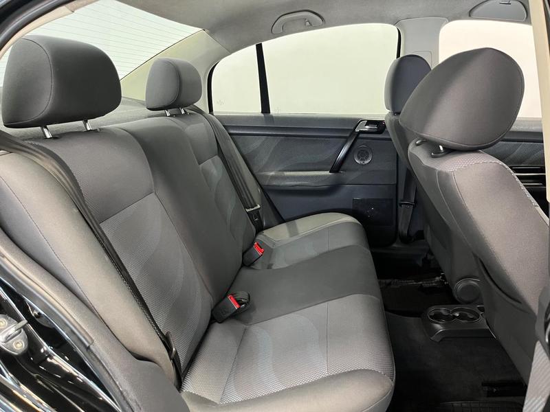 Volkswagen Polo Sedan 1.6 - foto 7