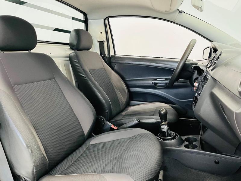 Volkswagen Saveiro Trendline 1.6 T.flex 8V - foto 13