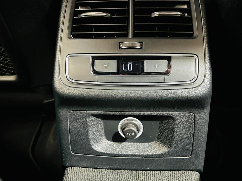 Audi A4 Av 2.0 TFSI - foto 11