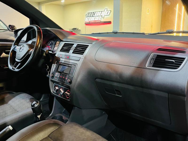 Volkswagen Fox Track Me - foto 5