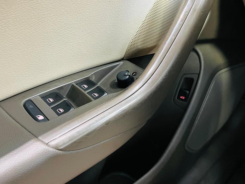 Audi Q3 2.0 TFSI - foto 18