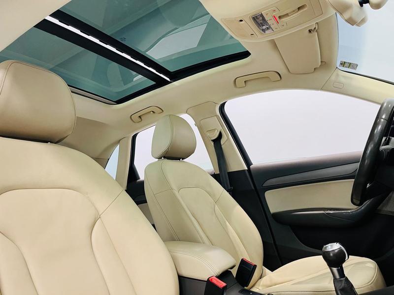 Audi Q3 2.0 TFSI - foto 8