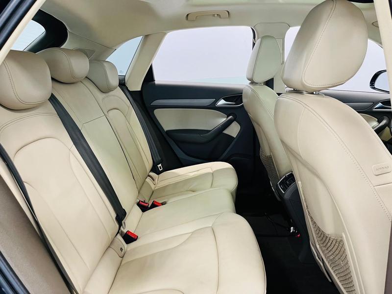 Audi Q3 2.0 TFSI - foto 10