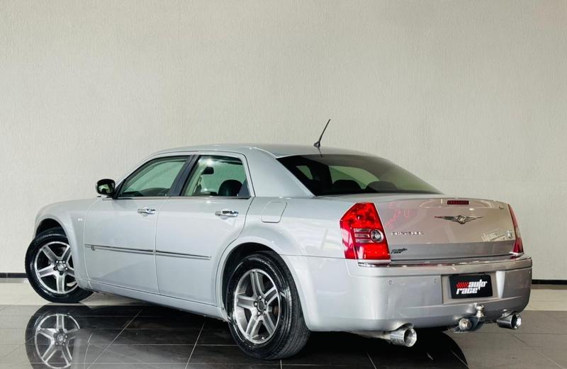 Chrysler 300C V6 - foto 6
