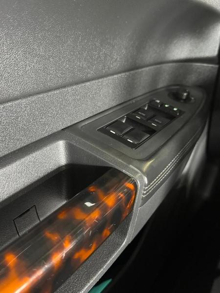 Chrysler 300C V6 - foto 19