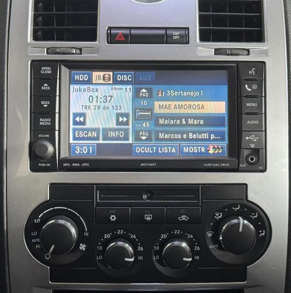 Chrysler 300C V6 - foto 20