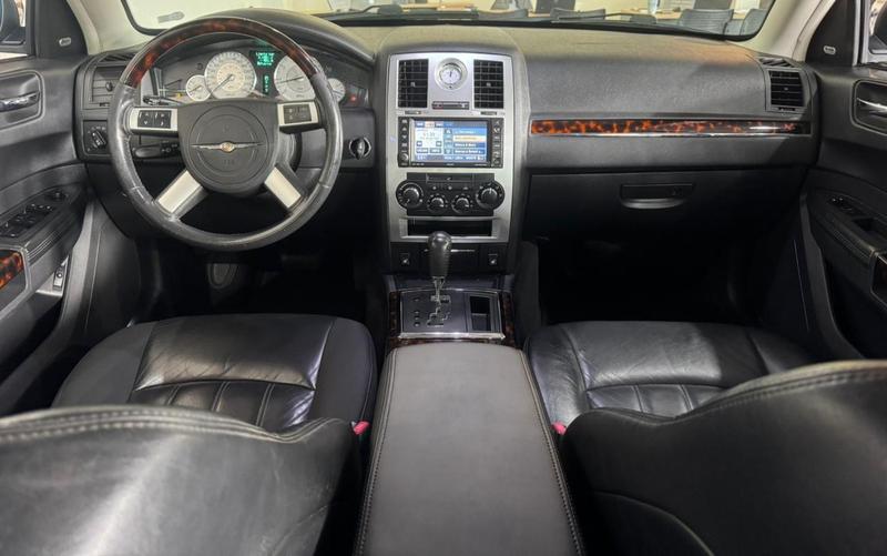 Chrysler 300C V6 - foto 10