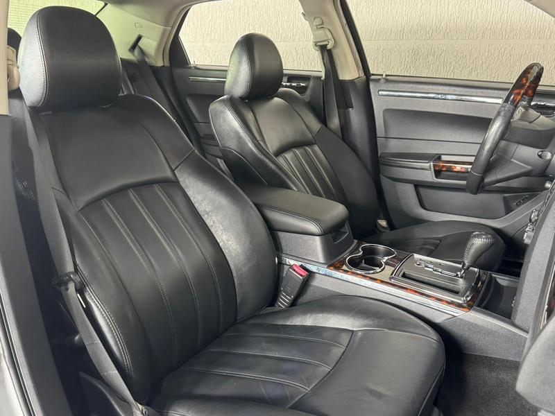 Chrysler 300C V6 - foto 7