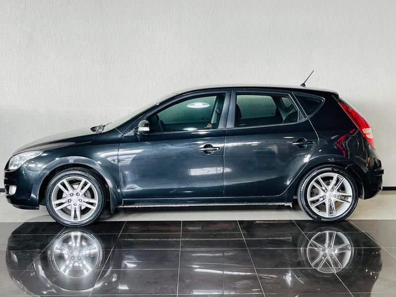 Hyundai i30 2.0 16V 145cv 5P Mec. - foto 3