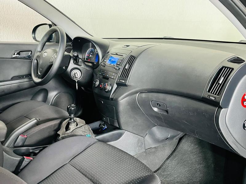Hyundai i30 2.0 16V 145cv 5P Mec. - foto 7