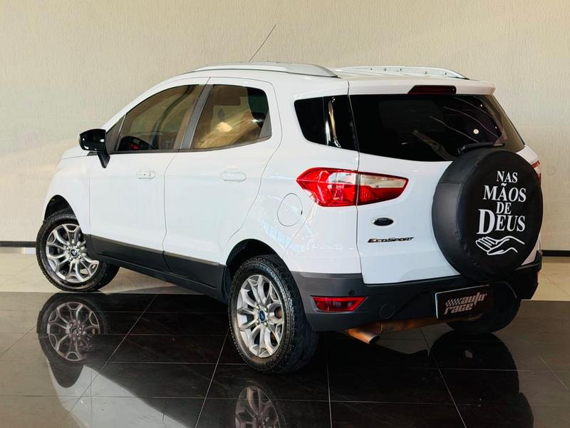 Ford EcoSport Tit At 2.0 - foto 4