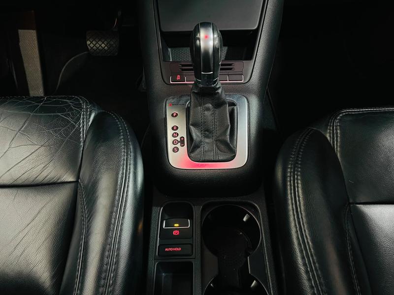 Volkswagen Tiguan 2.0 TSI - foto 11