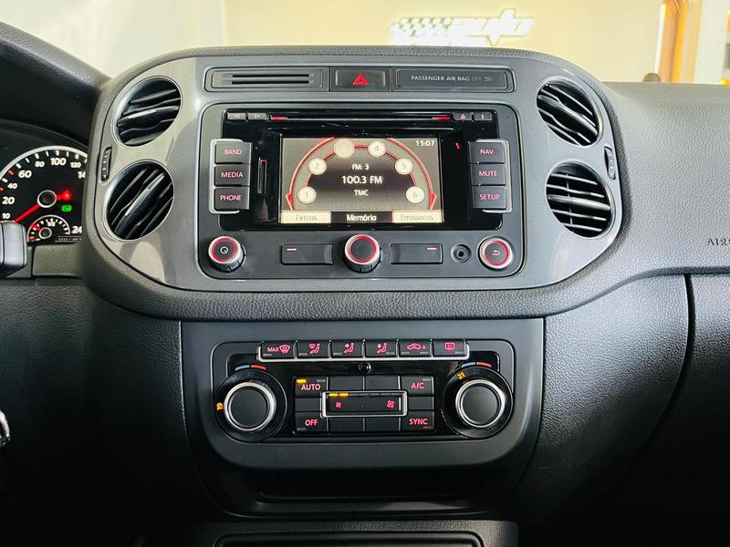 Volkswagen Tiguan 2.0 TSI - foto 12