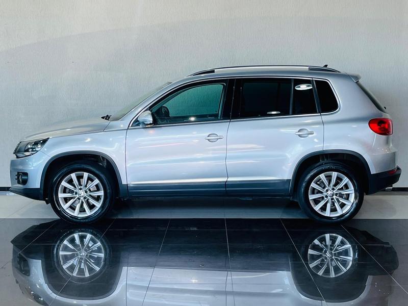 Volkswagen Tiguan 2.0 TSI - foto 3
