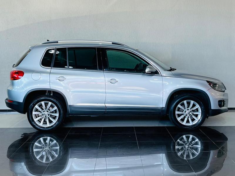 Volkswagen Tiguan 2.0 TSI - foto 4