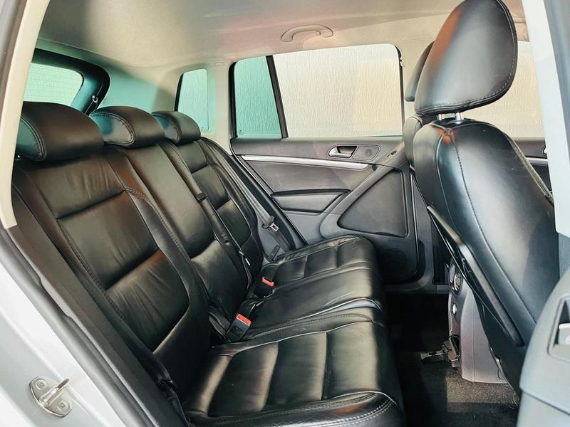 Volkswagen Tiguan 2.0 TSI - foto 9