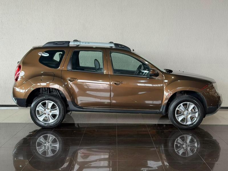 Renault Duster 2.0 D 4X2 Automático - foto 4