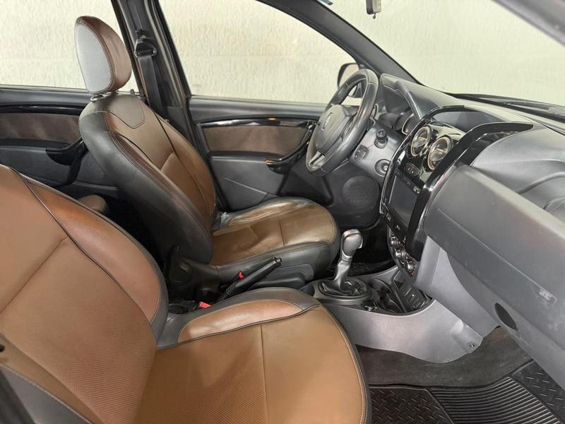 Renault Duster 2.0 D 4X2 Automático - foto 8