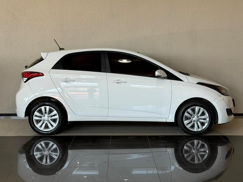 Hyundai HB20 1.6 Comfort Plus Automático (flex) - foto 4