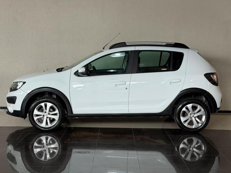 Renault Sandero Stepway Hi Power 1.6 8V 5P - foto 3