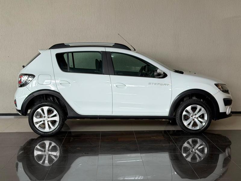 Renault Sandero Stepway Hi Power 1.6 8V 5P - foto 4