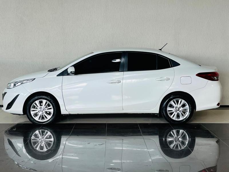 Toyota Yaris Sd Xl 1.5 At - foto 3