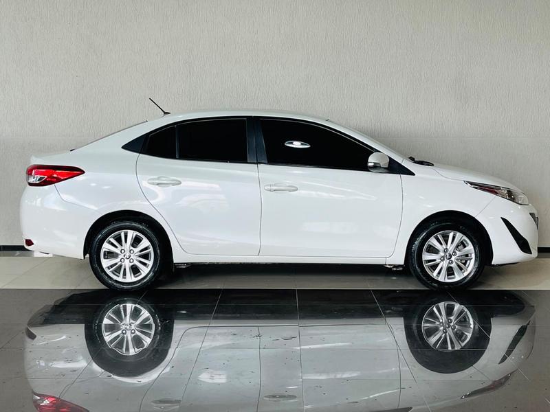 Toyota Yaris Sd Xl 1.5 At - foto 4