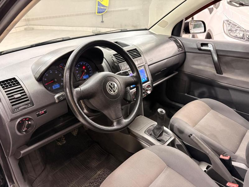 Volkswagen Polo Sedan 1.6 - foto 8