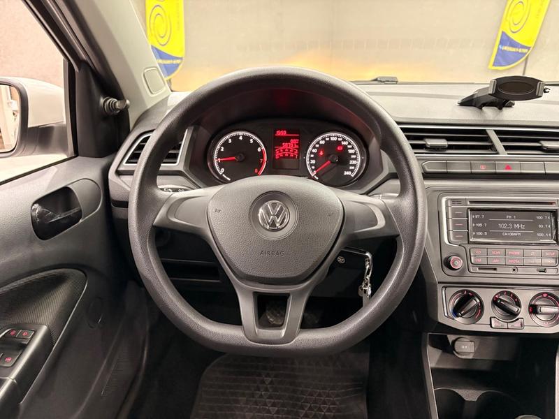 Volkswagen Voyage 16l - foto 14