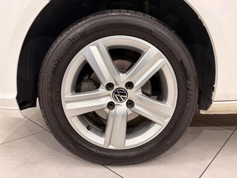 Volkswagen Voyage 16l - foto 17