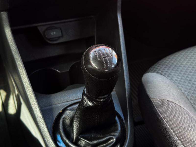 Volkswagen Gol 16l - foto 12