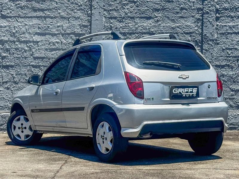 Chevrolet Celta 10l LT - foto 6