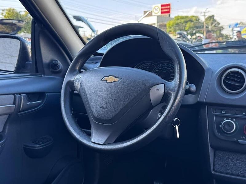 Chevrolet Celta 10l LT - foto 8