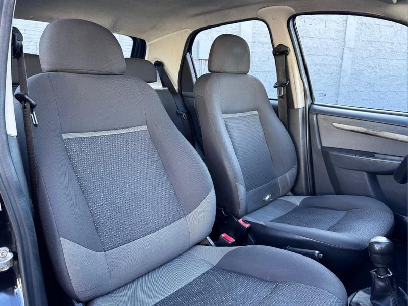 Chevrolet Celta 10l LT - foto 13