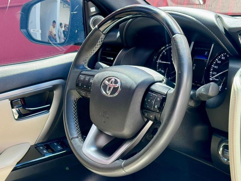 Toyota SW4 Diamond 28 Tb 4X4 Die Automático - foto 7