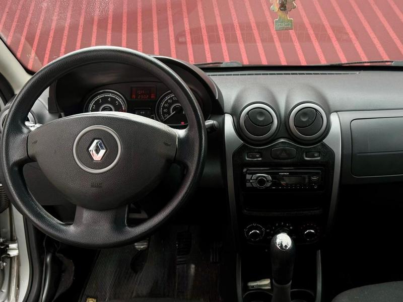 Renault Sandero Expression 1.0 16V Hi Flex Mec - foto 10
