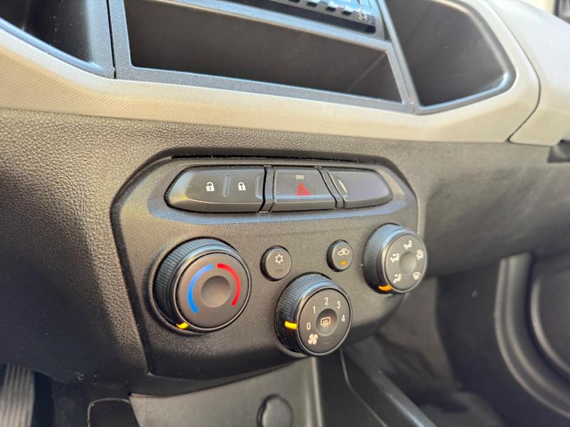 Chevrolet Prisma 10mt Joye - foto 9