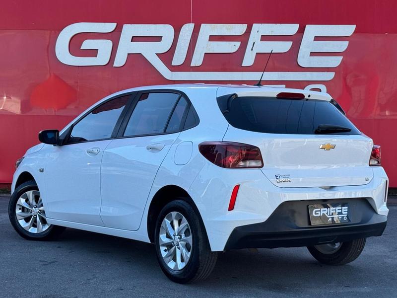 Chevrolet Onix 10mt - foto 6