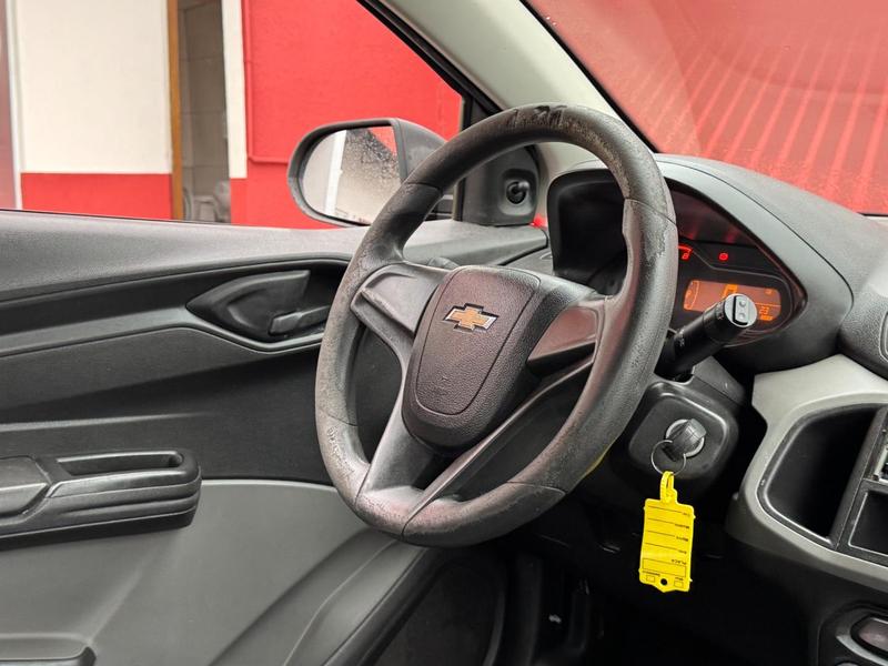Chevrolet Onix Hatch LT 1.0 8V Flexpower 5P Mec. - foto 7