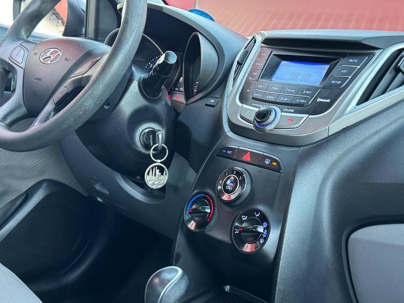 Hyundai HB20S 1.6 Comfort Plus 16V Flex 4P Automático - foto 14