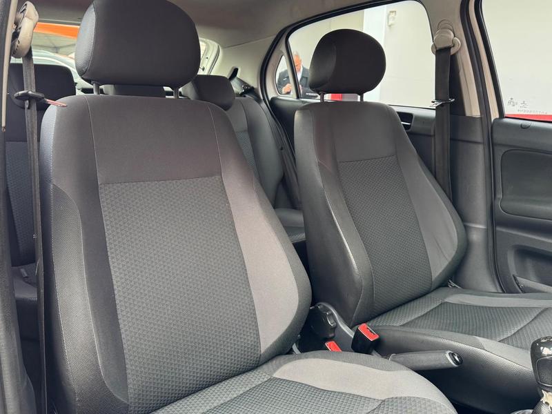 Volkswagen Gol 16l - foto 17