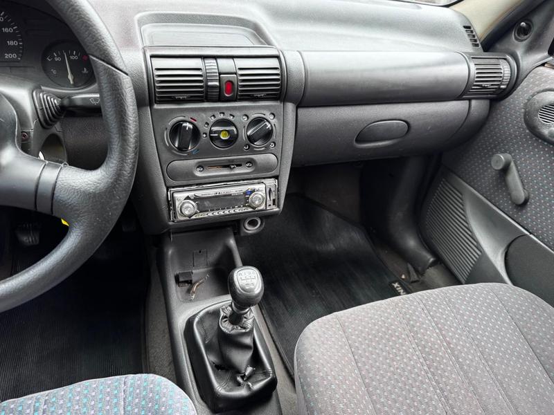 Chevrolet Corsa Super - foto 11
