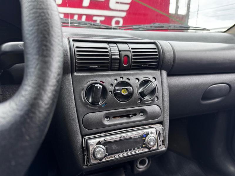 Chevrolet Corsa Super - foto 12