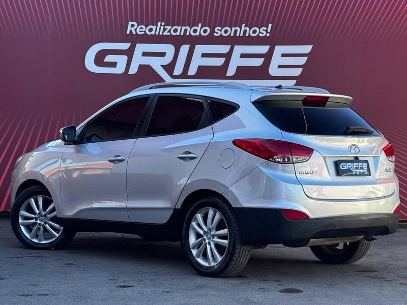 Hyundai ix35 2.0 - foto 6