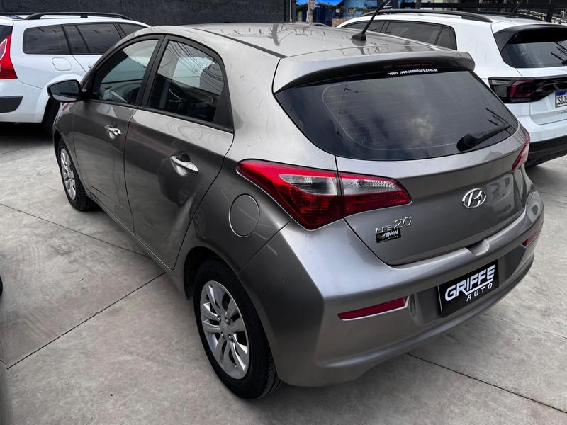 Hyundai HB20 10m 1.0 - foto 4