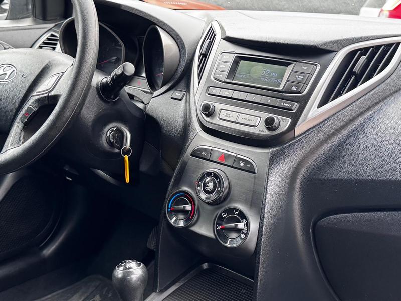 Hyundai HB20 10m 1.0 - foto 6