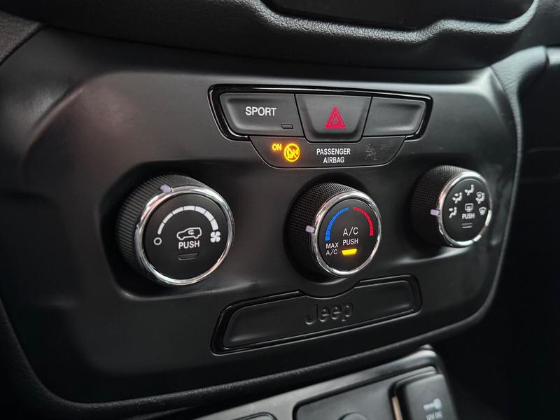 Jeep Renegade 1.8 At - foto 12
