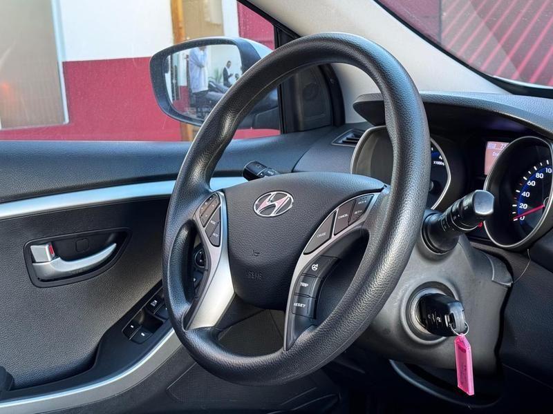 Hyundai i30 1.8 - foto 8