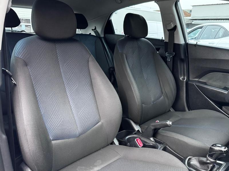 Hyundai HB20 Premium 1.6 Flex 16V Automático - foto 17