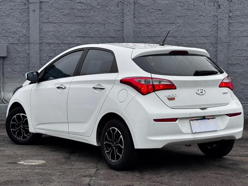 Hyundai HB20 Premium 1.6 Flex 16V Automático - foto 6